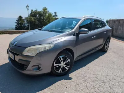 Usata Renault Mégane GrandTour 90 CV (66 kW) 2010 Grigio Station wagon