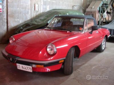 Usata Alfa Romeo Spider 128 CV (94 kW) 1987 Rosso Cabrio