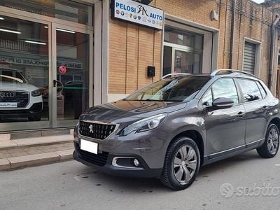 Używany Peugeot 2008 75 KM (55 kW) 2018 Szary SUV