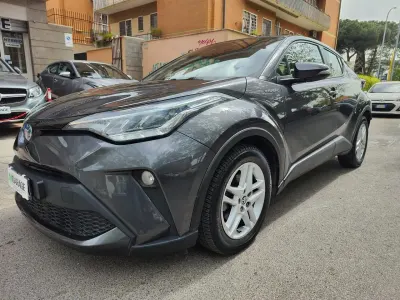Usata Toyota C-HR Business Edition 97 CV (71 kW) 2021 Grigio SUV