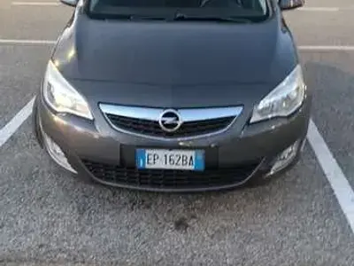Begagnad Opel Astra Sport 90 HK (66 kW) 2002 Kombi
