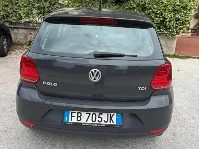 Usata VW Polo 75 CV (55 kW) 2015 Grigio Berlina