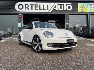 Usata VW Beetle Cabriolet Sportline 160 CV (117 kW) 2014 Bianco Cabrio