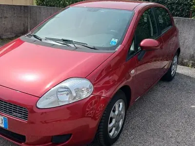 Usata Fiat Punto 75 CV (55 kW) 2007 Rosso Utilitaria