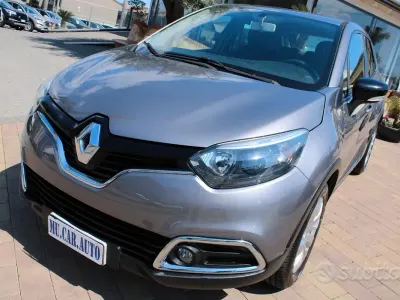 Usata Renault Captur 90 CV (66 kW) 2015 Grigio SUV