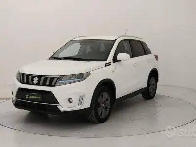 Usata Suzuki Vitara Cool 129 CV (94 kW) 2023 Bianco SUV