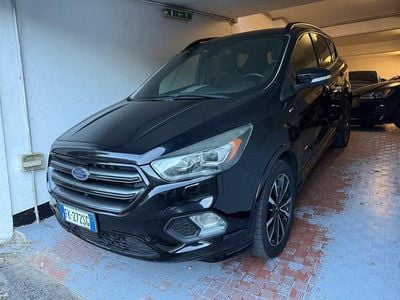 Nero Usata 2017 Ford Kuga ST-Line SUV | 14.800 € (Buon prezzo)