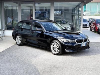 Usata BMW 318 156 CV (114 kW) 2022 Nero Berlina