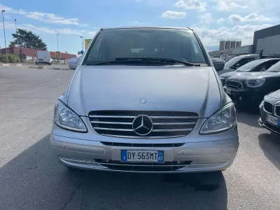 Gebraucht Mercedes Viano 116 PS (85 kW) 2010 Silber Van / Kleinbus