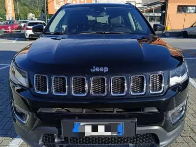 Usado Jeep Compass Limited 120 CV (88 kW) 2020 Negro SUV