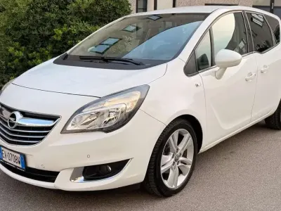 Usata Opel Meriva Cosmo 120 CV (88 kW) 2014 Bianco Monovolume