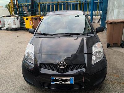 Usata Toyota Yaris 86 CV (63 kW) 2009 Berlina