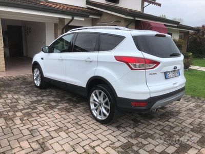 Usata Ford Kuga 140 CV (102 kW) 2015 SUV