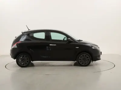 Usata Lancia Ypsilon Gold 70 CV (51 kW) 2023 Neronero Utilitaria
