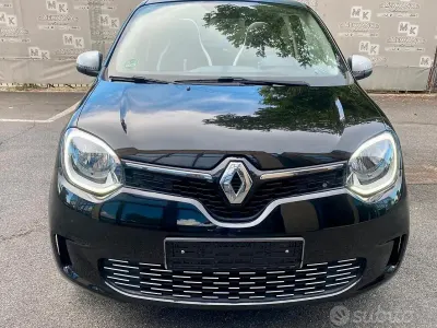 Usata Renault Twingo Urban Night 65 CV (47 kW) 2022 Nero Utilitaria