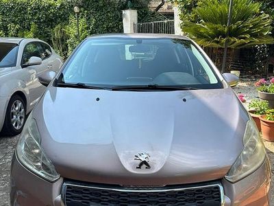 Usata Peugeot 208 68 CV (50 kW) 2012 Utilitaria