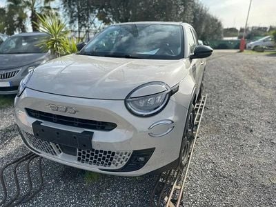 Usata Fiat 600 La Prima 110 CV (80 kW) 2025 Beige SUV