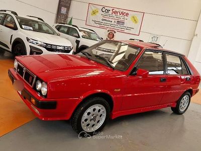 Usado Lancia Delta 140 CV (102 kW) 1991 Rojo Utilitario