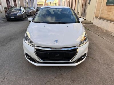Usata Peugeot 208 Active 81 CV (59 kW) 2017 Bianco Utilitaria