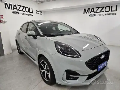 Usata Ford Puma ST-Line 125 CV (91 kW) 2024 Grigio SUV