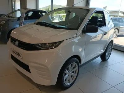 Nuova Aixam City Pack 2026 Bianco Berlina