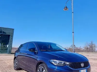 Usata Fiat Tipo Lounge 120 CV (88 kW) 2016 Berlina