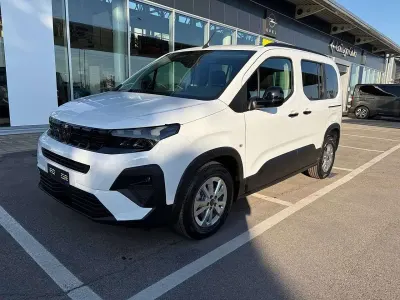 Nuova Peugeot Rifter Allure 102 CV (75 kW) 2026 Bianco Monovolume