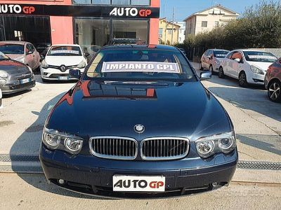 Usata BMW 735 272 CV (200 kW) 2002 Blu Berlina