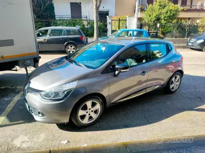 Usata Renault Clio IV 90 CV (66 kW) 2013 Grigio Berlina