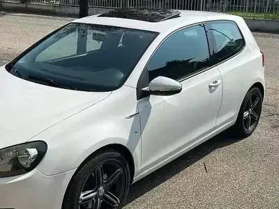 Usata VW Golf VI R-line 122 CV (89 kW) 2010 Bianco Utilitaria