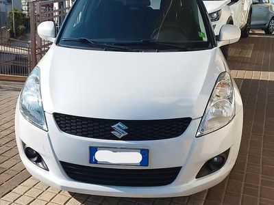Begagnad Suzuki Swift GL 75 HK (55 kW) 2013 Vit Halvkombi