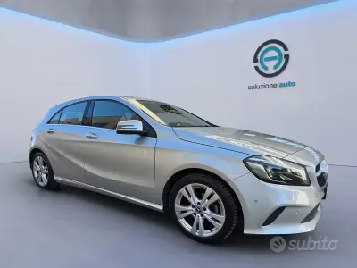 Usata Mercedes A180 109 CV (80 kW) 2018 Grigio Berlina