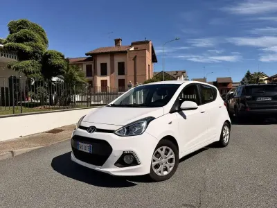 Usata Hyundai i10 Style 67 CV (49 kW) 2015 Bianco Utilitaria