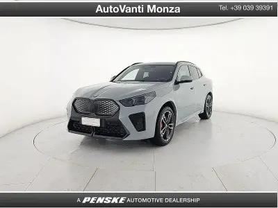 Usata BMW iX2 M Sport 279 kW (380 CV) 2025 Grigio SUV