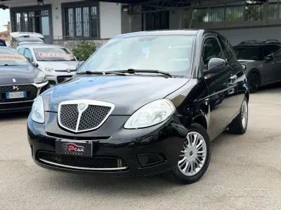 Usata Lancia Ypsilon 77 CV (56 kW) 2010 Nero Utilitaria