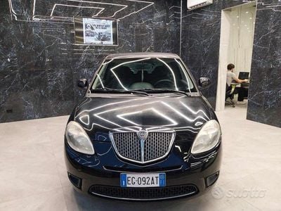 Usata Lancia Ypsilon Platinum 75 CV (55 kW) 2011 Nero Utilitaria