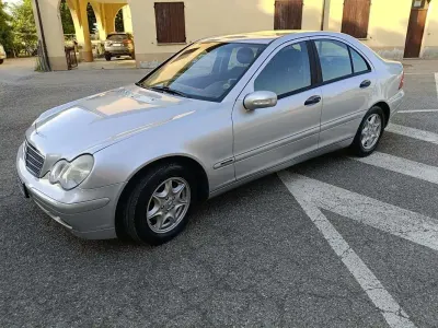 Usata Mercedes C200 Classic 163 CV (119 kW) 2002 Berlina