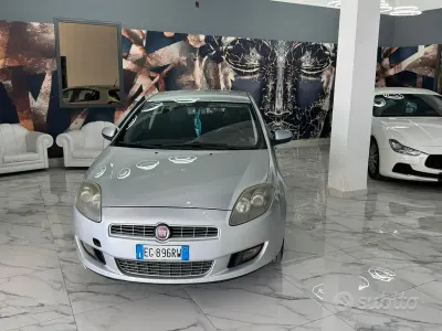 Usata Fiat Bravo Emotion 105 CV (77 kW) 2011 Grigio Utilitaria