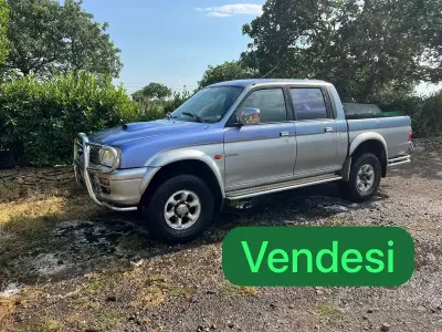Usata Mitsubishi L200 77 CV (56 kW) 2006 Bluazzurro Pick-up