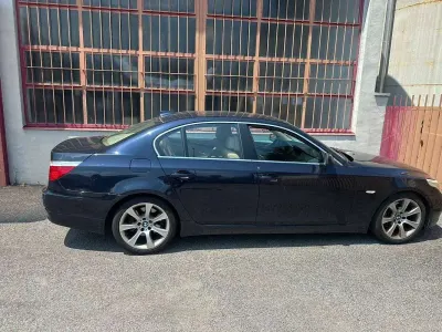Usata BMW 530 235 CV (172 kW) 2009 Blu/azzurro Berlina