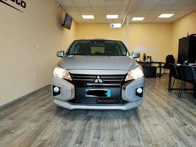 Usata Mitsubishi Space Star Intense 71 CV (52 kW) 2022 Argento Utilitaria