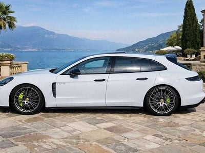 Usata Porsche Panamera 4 Platinum Edition 462 CV (339 kW) 2024 Bianco Berlina