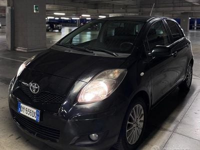 Usata Toyota Yaris Sol 101 CV (74 kW) 2009 Nero Utilitaria