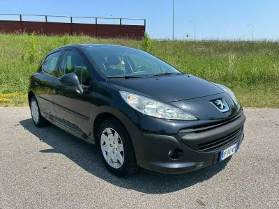 Usata Peugeot 207 73 CV (53 kW) 2007 Berlina