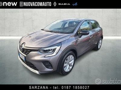Usata Renault Captur Zen 145 CV (106 kW) 2022 Grigio SUV