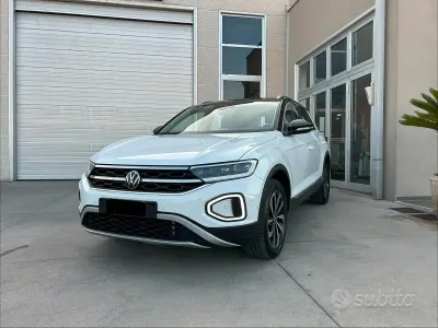 Usata VW T-Roc Style 150 CV (110 kW) 2023 Bianco SUV
