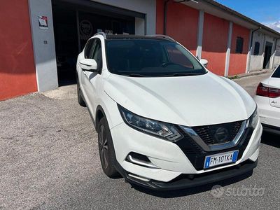 Usata Nissan Qashqai N-Connecta 110 CV (80 kW) 2017 Bianco SUV