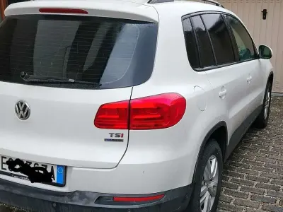 Gebraucht VW Tiguan Trendline 122 PS (89 kW) 2011 SUV