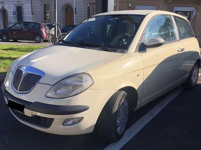 Usata Lancia Ypsilon 60 CV (44 kW) 2005 Beige Utilitaria