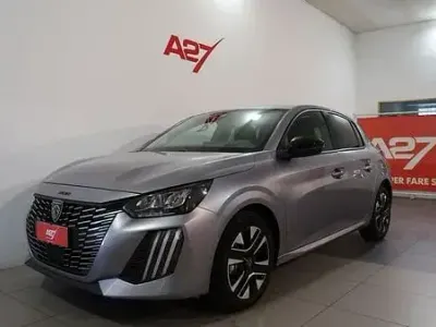 Usata Peugeot 208 Allure 101 CV (74 kW) 2025 Grigio Utilitaria